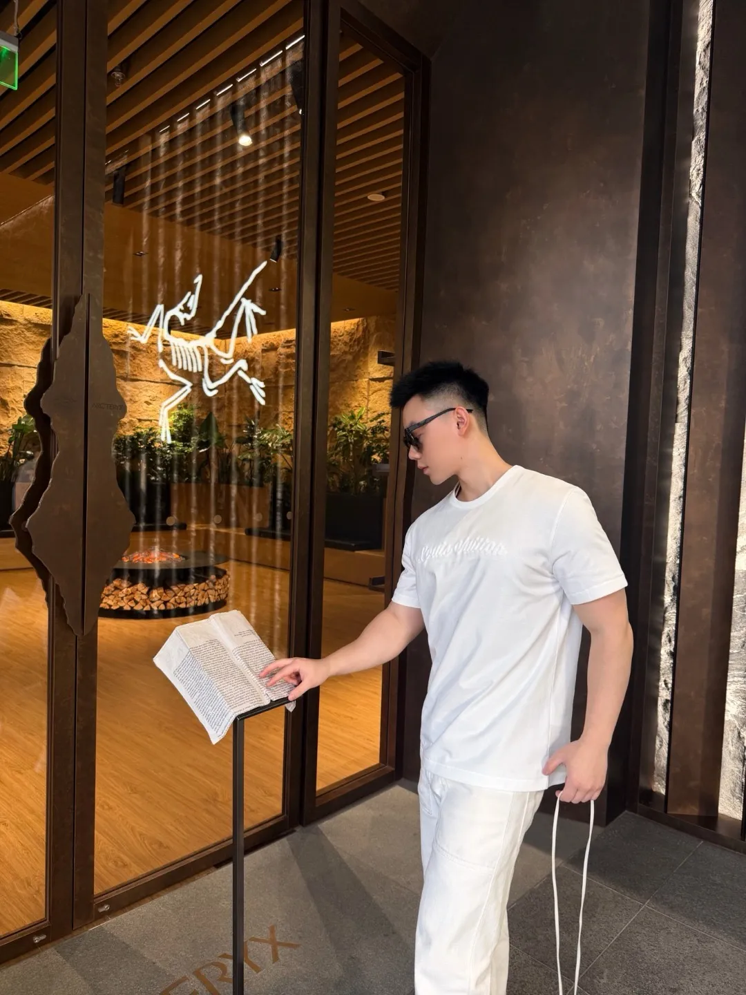 Louis Vuitton/